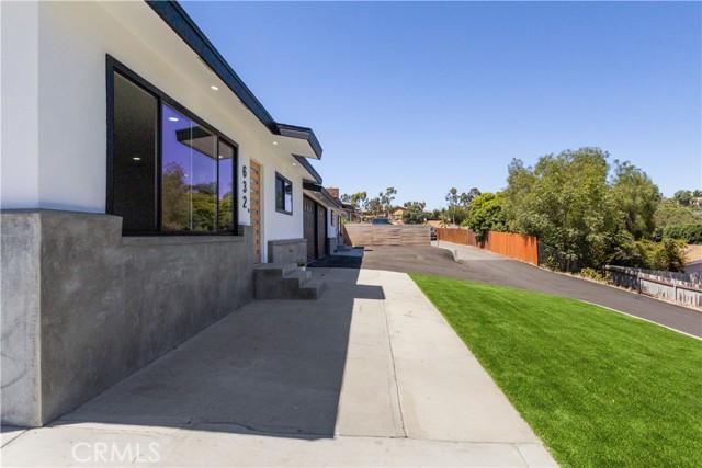 Detail Gallery Image 5 of 27 For 632 634 Truly, Vista,  CA 92084 - – Beds | – Baths