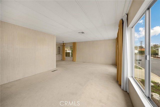 2240 Lake Glen Dr, La Habra CA: https://media.crmls.org/medias/b0565315-82db-45c7-b5e9-78573e0cf240.jpg