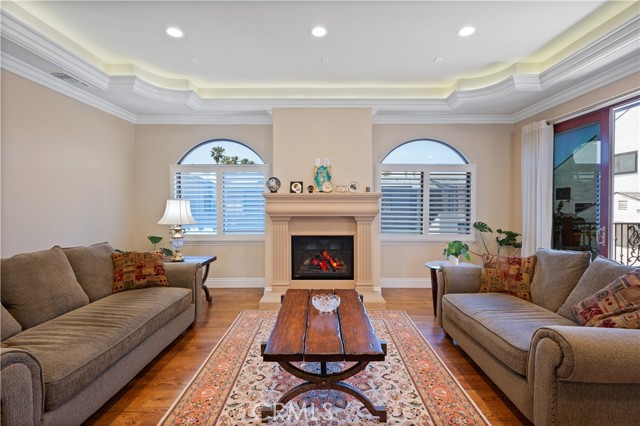 1407 S Catalina Avenue, Redondo Beach CA: https://media.crmls.org/medias/b056ae8c-3c1c-4928-8f54-aaef95e46b9f.jpg