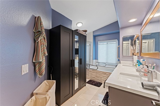 Detail Gallery Image 34 of 46 For 15 Eastridge, Coto de Caza,  CA 92679 - 3 Beds | 2/1 Baths