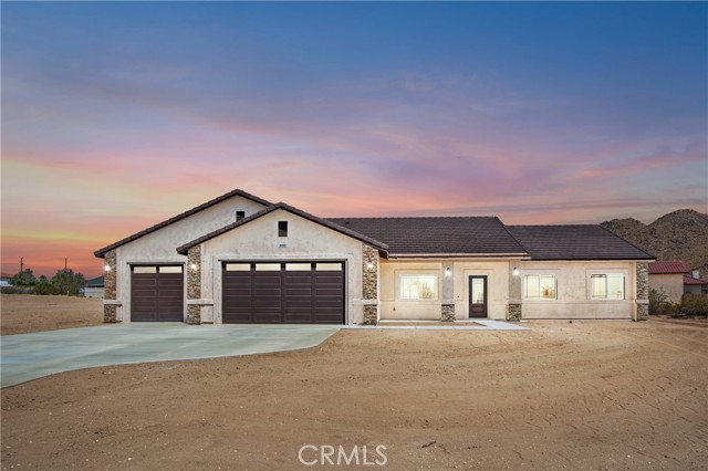 Detail Gallery Image 1 of 1 For 16052 Venango, Apple Valley,  CA 92307 - 4 Beds | 2 Baths