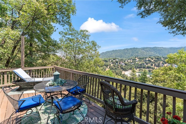 328 Wylerhorn Drive, Crestline CA: https://media.crmls.org/medias/b0571150-476a-47ed-8b90-7d8a4571df34.jpg