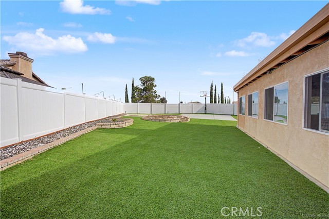 Detail Gallery Image 20 of 29 For 12714 Dorsey Ct, Victorville,  CA 92392 - 5 Beds | 3 Baths