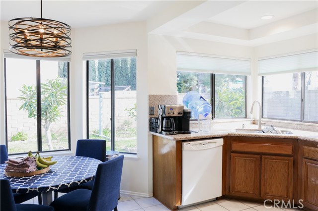 Detail Gallery Image 10 of 29 For 183 S Starflower, Brea,  CA 92821 - 3 Beds | 2/1 Baths