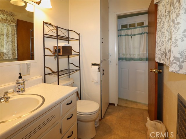Detail Gallery Image 20 of 34 For 915 Armstrong St, Lakeport,  CA 95453 - 2 Beds | 1/1 Baths