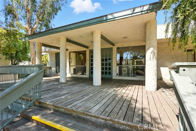 8601 International Avenue, Canoga Park CA: https://media.crmls.org/medias/b058ab61-2c1c-4520-98fe-a472b7acbb15.jpg