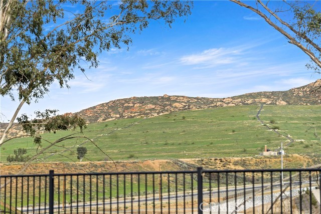 Detail Gallery Image 43 of 66 For 8044 Country Mile Ln, Riverside,  CA 92507 - 5 Beds | 3/1 Baths