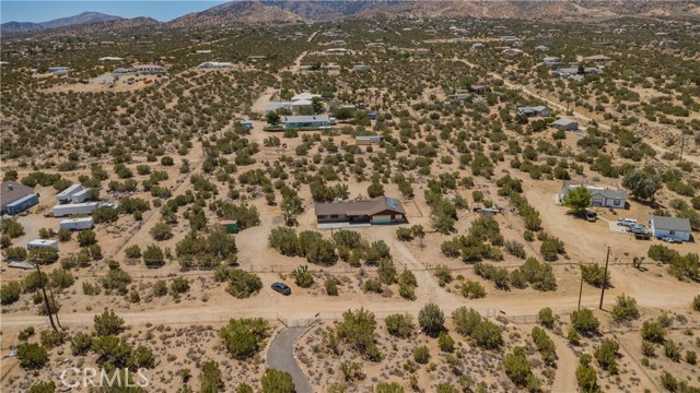 1181 Barkley Ranch Road, Pinon Hills CA: https://media.crmls.org/medias/b0591611-fd85-4ce3-977c-c73010ecfd81.jpg
