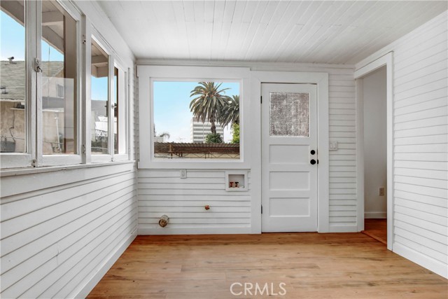 Detail Gallery Image 5 of 7 For 1427 Lakeshore #1/2,  Echo Park,  CA 90026 - 2 Beds | 1 Baths