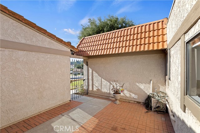 Detail Gallery Image 5 of 31 For 7990 Lakeside Dr, Jurupa Valley,  CA 92509 - 3 Beds | 2 Baths