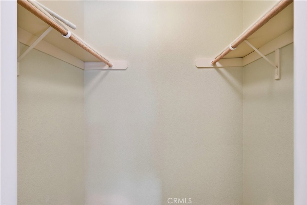 https://media.crmls.org/medias/b05b5b7f-e622-4e94-9013-29570d554fc7.jpg?preset=X-Large