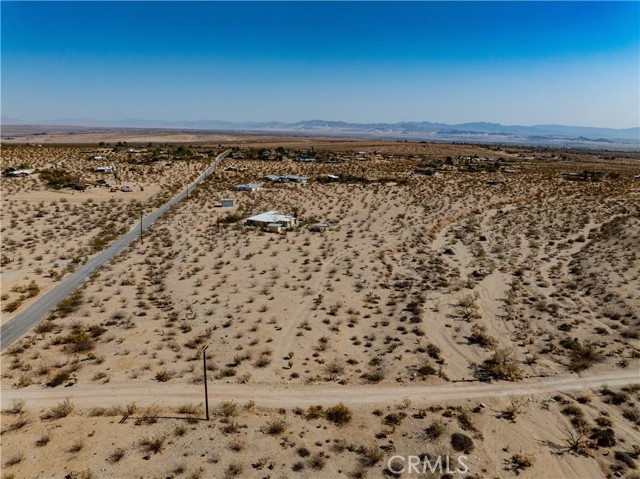 Detail Gallery Image 4 of 28 For 7099 Canyon Rd, Twentynine Palms,  CA 92277 - – Beds | – Baths