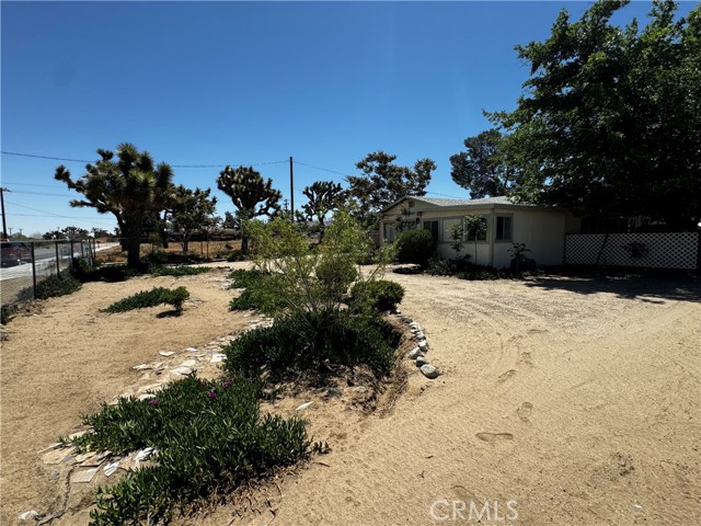 Detail Gallery Image 5 of 20 For 56859 Little League Dr, Yucca Valley,  CA 92284 - 2 Beds | 2 Baths