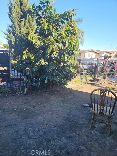 Detail Gallery Image 6 of 20 For 210 85th Place, Los Angeles,  CA 90003 - – Beds | – Baths