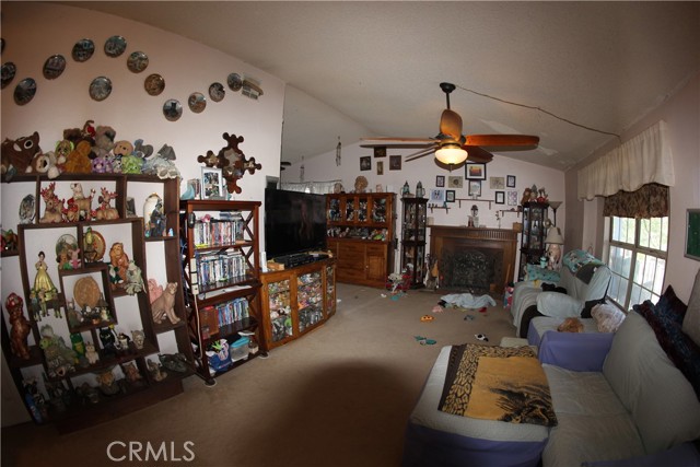 7117 Bonita Avenue, Joshua Tree CA: https://media.crmls.org/medias/b05bc44a-4010-4755-a9eb-bf46e2d0177f.jpg