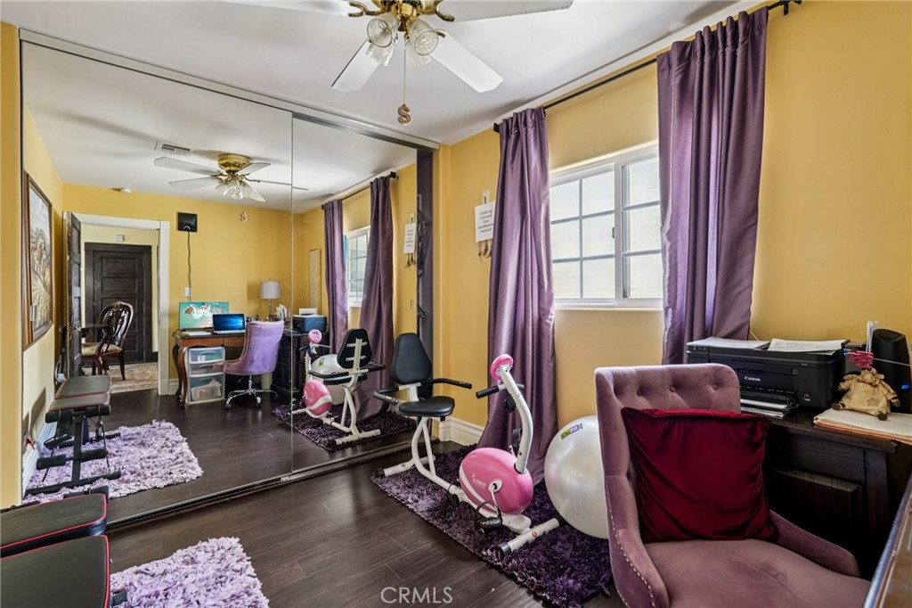 https://media.crmls.org/medias/b05dea17-028a-46b4-bffe-4e0c64c72db5.jpg?preset=X-Large