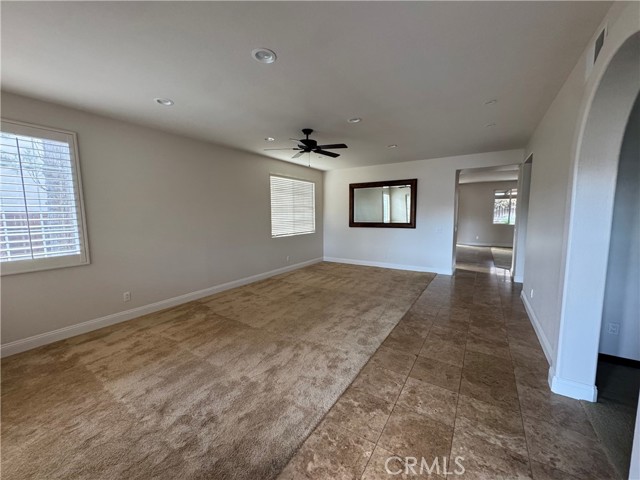 42477 Via Serrano, Murrieta CA: https://media.crmls.org/medias/b05e1ddc-8c5c-486d-b538-53b4c1fde26a.jpg