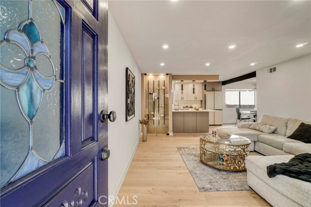 12938 Valleyheart Drive, Studio City CA: https://media.crmls.org/medias/b05e465c-e252-4f50-a231-a68763d06092.jpg
