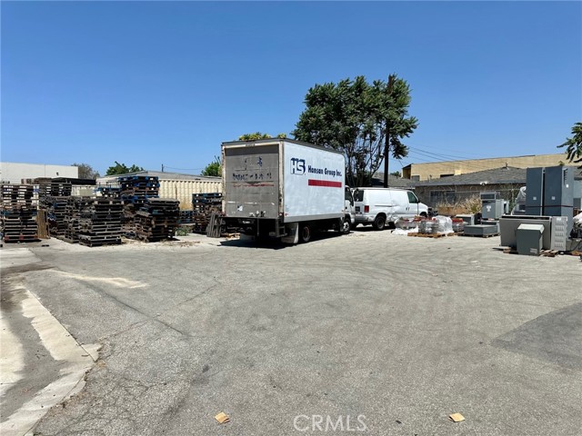 9733 Klingerman Street, South El Monte, California 91733, ,Commercial Lease,For Rent,9733 Klingerman Street,CRWS24132975