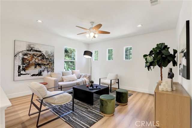2 Grapevine, Irvine CA: https://media.crmls.org/medias/b05f41fe-0877-4e9c-8b25-4e036a16ddf9.jpg