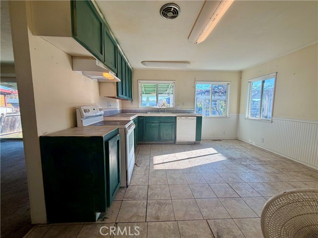 Detail Gallery Image 4 of 23 For 7332 Anchor, Clearlake,  CA 95422 - 2 Beds | 1/1 Baths