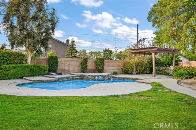 14132 Peral Court, Chino CA: https://media.crmls.org/medias/b06080c6-db25-4228-915c-b2a8161e9d78.jpg