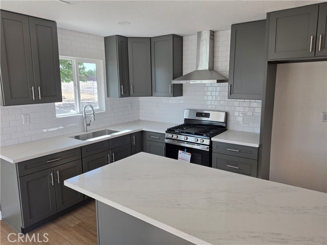 3 Bed Home for Sale in Lake Los Angeles, California