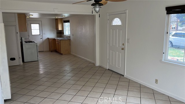 Detail Gallery Image 11 of 18 For 44437 11th St, Lancaster,  CA 93534 - 3 Beds | 1 Baths