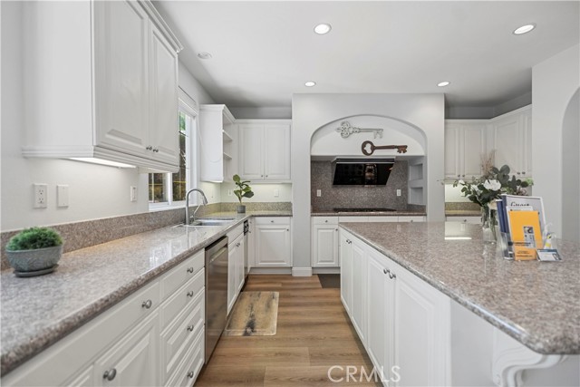 25 Winfield Drive, Ladera Ranch CA: https://media.crmls.org/medias/b061010f-d694-4911-bc0e-a39c1bca8d36.jpg