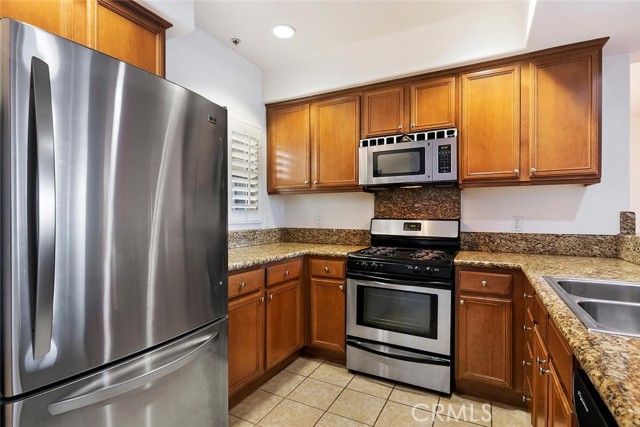 Detail Gallery Image 17 of 54 For 13935 Burbank Bld #203,  Valley Glen,  CA 91401 - 2 Beds | 2 Baths