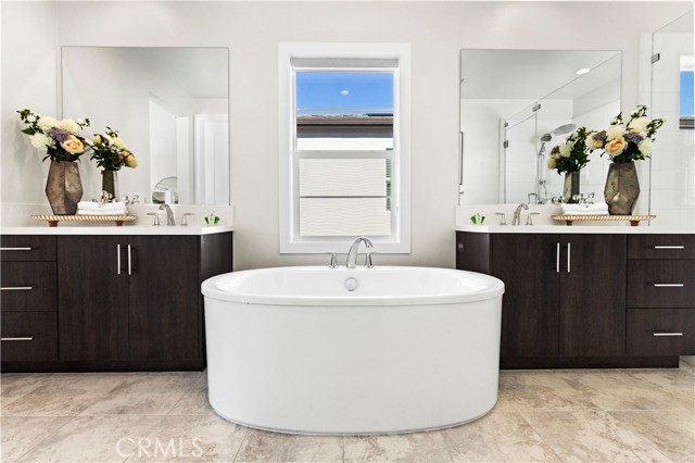 Detail Gallery Image 25 of 42 For 161 Walworth, Lake Forest,  CA 92630 - 5 Beds | 5 Baths