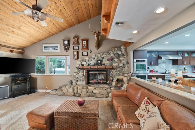 1255 Hilltop Road photo 5