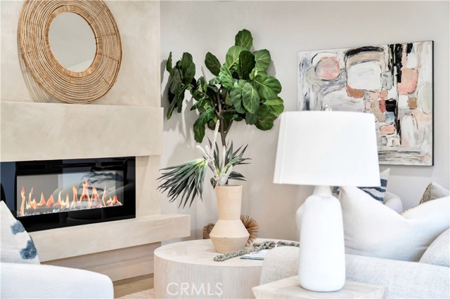 2605 N Poinsettia Avenue, Manhattan Beach CA: https://media.crmls.org/medias/b064c4f1-6970-499f-a9a5-74ee80d28e42.jpg