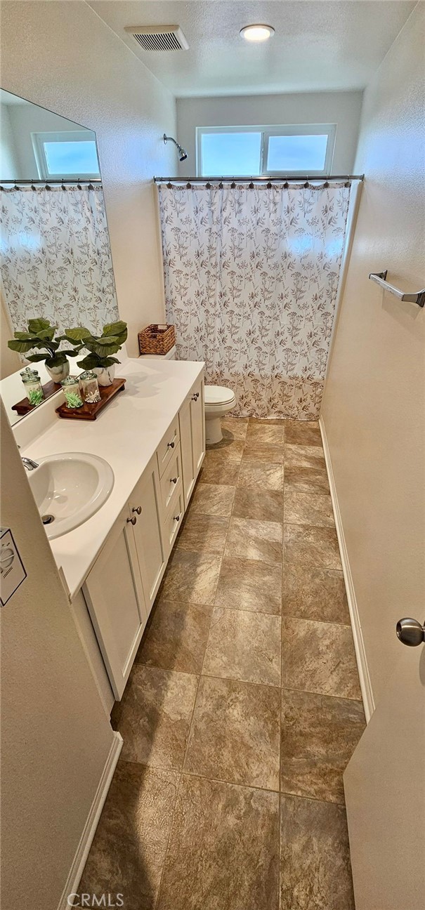 Detail Gallery Image 17 of 32 For 3018 Desert Cloud Ave, Rosamond,  CA 93560 - 4 Beds | 2/1 Baths