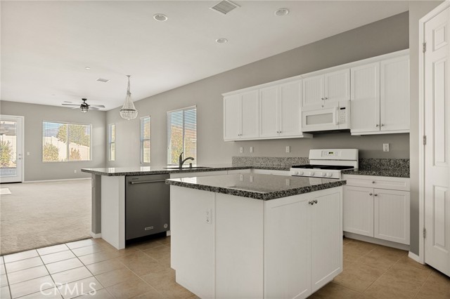 Detail Gallery Image 8 of 26 For 1576 Timberline, Beaumont,  CA 92223 - 3 Beds | 2 Baths