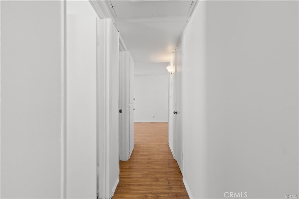 https://media.crmls.org/medias/b0668bbb-ff55-4bc5-ba29-f738aa1ae771.jpg?preset=X-Large