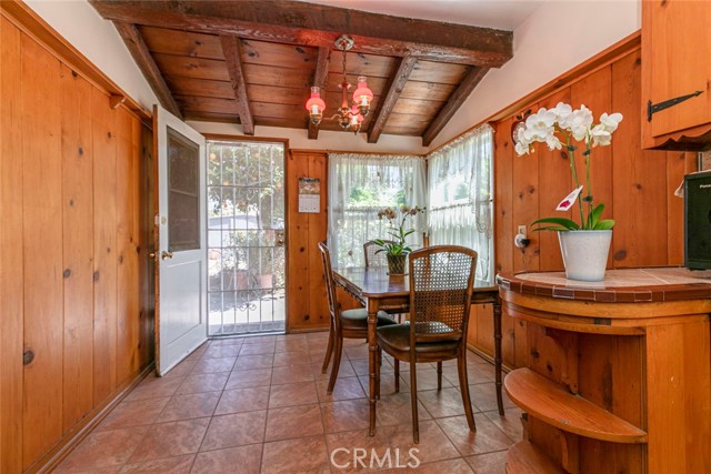 Detail Gallery Image 13 of 45 For 14719 Wyandotte St, Van Nuys,  CA 91405 - 2 Beds | 1/1 Baths