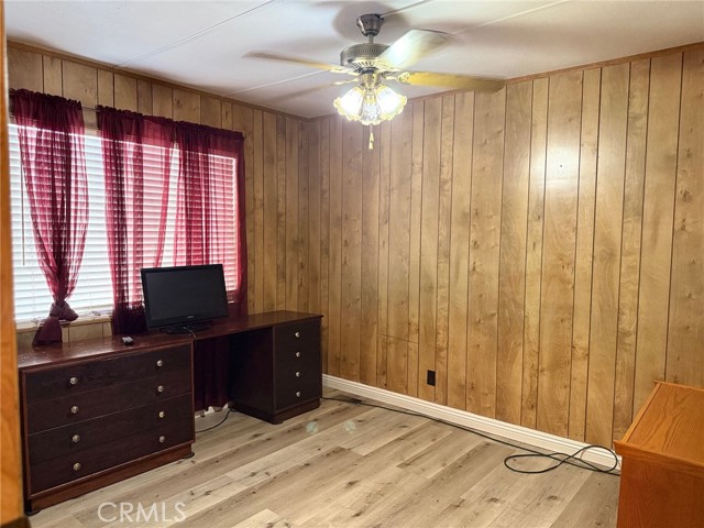 1045 N Azusa Ave, Covina CA: https://media.crmls.org/medias/b06787fb-fd49-4314-9b18-197e78cf4845.jpg