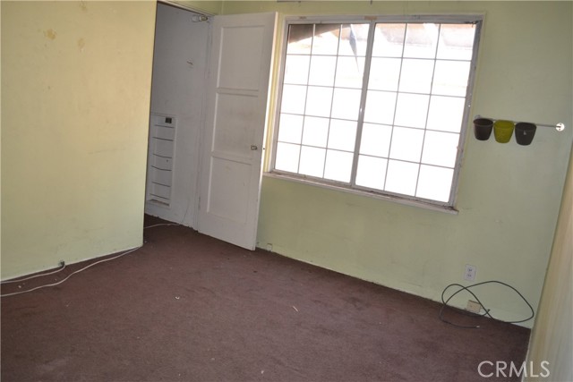2121 N Pass Avenue, Burbank CA: https://media.crmls.org/medias/b067c5cb-93b3-46f3-a31d-595cee4a15f6.jpg