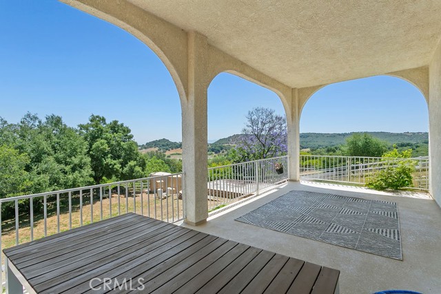 18380 Avenida Caleta, Murrieta CA: https://media.crmls.org/medias/b0685a5c-cc6d-47be-862f-dad779105de2.jpg