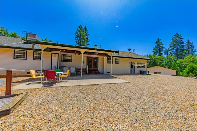 53235 Finegold Creek Court, North Fork CA: https://media.crmls.org/medias/b06885d0-e91f-4e52-b670-fcc3acc95c1d.jpg
