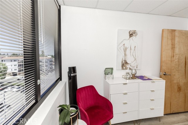 4419 Van Nuys Boulevard, Sherman Oaks CA: https://media.crmls.org/medias/b0696e0f-f512-43a0-8aef-28352fe60a93.jpg