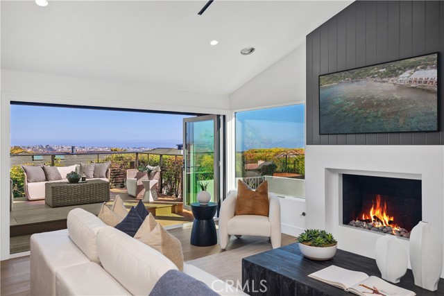 23262 Ellice Circle, Dana Point CA: https://media.crmls.org/medias/b069d273-e570-449a-8685-ddcd55e62381.jpg