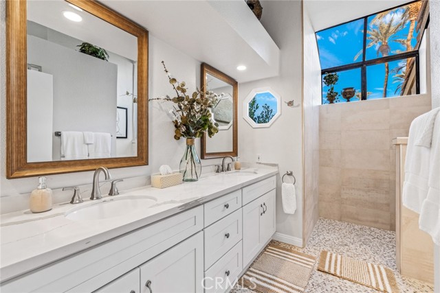 15 Marbella Lane, Palm Desert CA: https://media.crmls.org/medias/b06aa445-d501-4ed6-8603-bed58c5d5429.jpg
