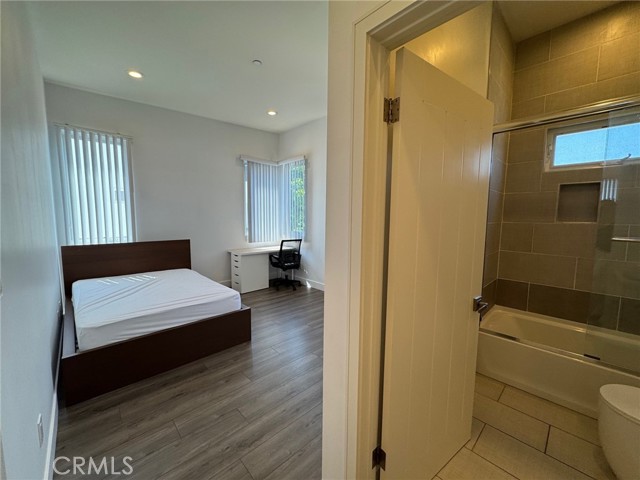 1737 1/2 Magnolia Avenue, Los Angeles CA: https://media.crmls.org/medias/b06b9119-30b4-4a6a-9a7f-9df8b619cc6c.jpg