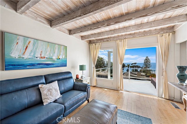 Detail Gallery Image 6 of 27 For 2873 Rounsevel, Laguna Beach,  CA 92651 - 2 Beds | 2 Baths