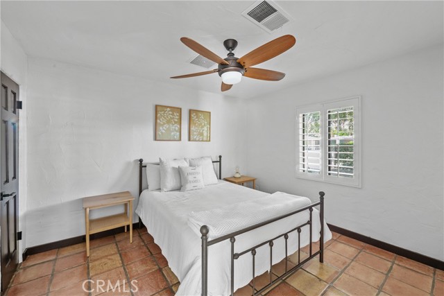 642 S Mountain View Drive, Palm Springs CA: https://media.crmls.org/medias/b06c8bd3-2659-4661-82de-8ea1ce0c41a4.jpg