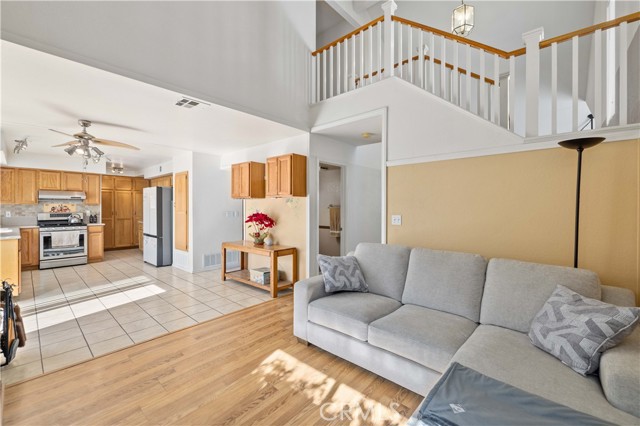 Detail Gallery Image 10 of 30 For 1806 W Avenue P4, Palmdale,  CA 93551 - 3 Beds | 2/1 Baths