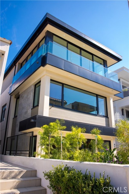 Detail Gallery Image 54 of 56 For 404 16th St, Manhattan Beach,  CA 90266 - 5 Beds | 5/2 Baths