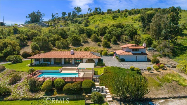 4960 Sleeping Indian Road, Fallbrook, California 92028, 4 Bedrooms Bedrooms, ,4 BathroomsBathrooms,Residential,For Sale,Sleeping Indian Road,SW24081467